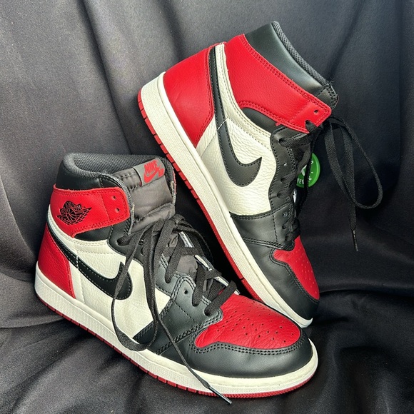 Rare Authentic Nike Air Jordan 1 Retro High Bred Toe - Picture 4 of 12